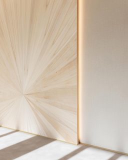 Ein besonderer Meilenstein.
Die erste Phase der Sanierung von Haus Mariengart ist abgeschlossen – ein Ort voller Geschichte, Geist und Hingabe. Und in genau einem Monat feiern wir ein weiteres Highlight: die erste internationale Übertragung zum 100-jährigen Jubiläum des Mariengart Schönstatt-Frauenbundes – live aus der neu gestalteten Kapelle.
Das gestalterische Konzept wurde bewusst entwickelt – durchdacht, mit klarer Orientierung an der Symbolik und der Geschichte des Ortes. Maria und der Garten standen dabei im Zentrum: eine Idee, die sich in der Architektur, der Raumwirkung und in der Auswahl authentischer Materialien widerspiegelt. Trotz begrenztem Raum haben wir diese Linie gehalten und dem Ort eine klare, zeitgemäße Sprache gegeben.
Ein visionäres Projekt, möglich gemacht durch ein großartiges Team aus Planerinnen, Fachleuten, Handwerkerinnen und vielen engagierten Menschen. Unterschiedliche Hintergründe, eine gemeinsame Mission – und trotz zahlreicher Kompromisse sind außergewöhnliche Ergebnisse entstanden, die diesen besonderen Ort neu erstrahlen lassen.
Hier ein paar erste Eindrücke von unserem Weg.
 Wir halten euch auf dem Laufenden – das große Finale kommt bald.
 Und wir können es kaum erwarten, es mit euch zu teilen.
Mehr über den Mariengart Schönstatt-Frauenbund:
 👉 www.s-frauenbund.de

@dasgutelicht @prolicht.at @proled_lighting @akustik_plus @artewalls 
@zimmer_natursteine  @cmiadesign @tischlerei.nengel.gmbh @dorring_mobile_trennwand 

#vallendar #schönstatt #mariengart #kapelle #sanierung #cmiadesign #innenarchitektur #interiordesignkoblenz #montabaur #koblenz #frauenpower #highend #luxurydesign